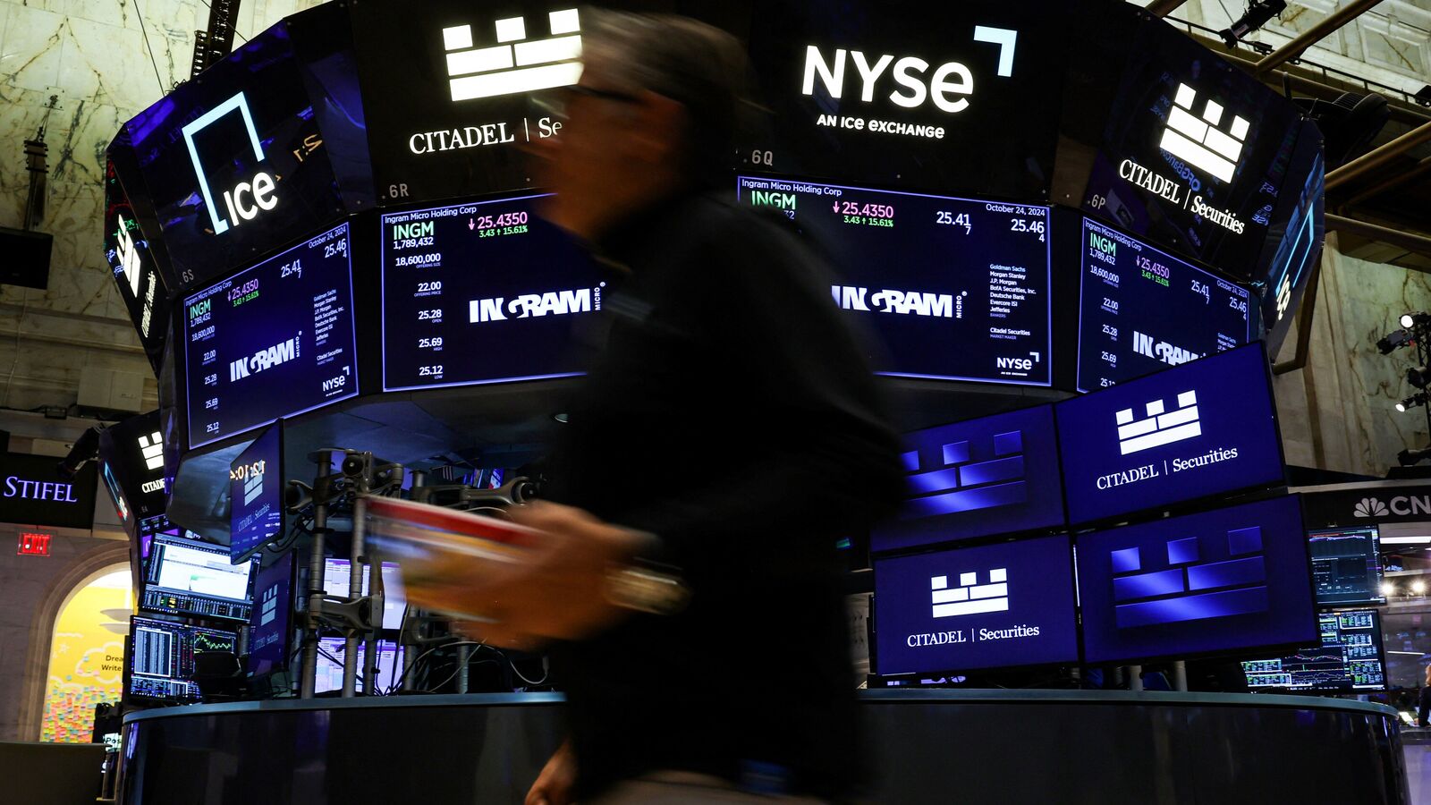 Wall Street today: US stocks fall on mixed earnings, Treasury yields rise; Ford Motor sinks 10%, Trump Media up 13%