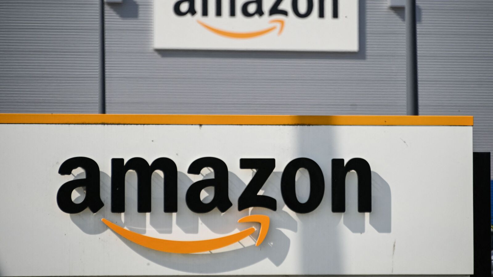 Amazon shares rise more than 6% on strong Q3 results, revenue expected to rise 11% to 8.5 billion