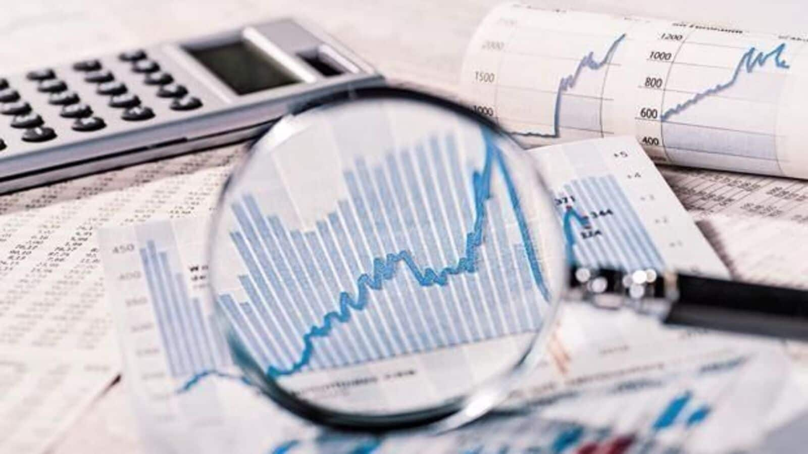 FPIs sink ₹94,017 crore into Indian equities; Outflows hit record high in October due to high market valuations