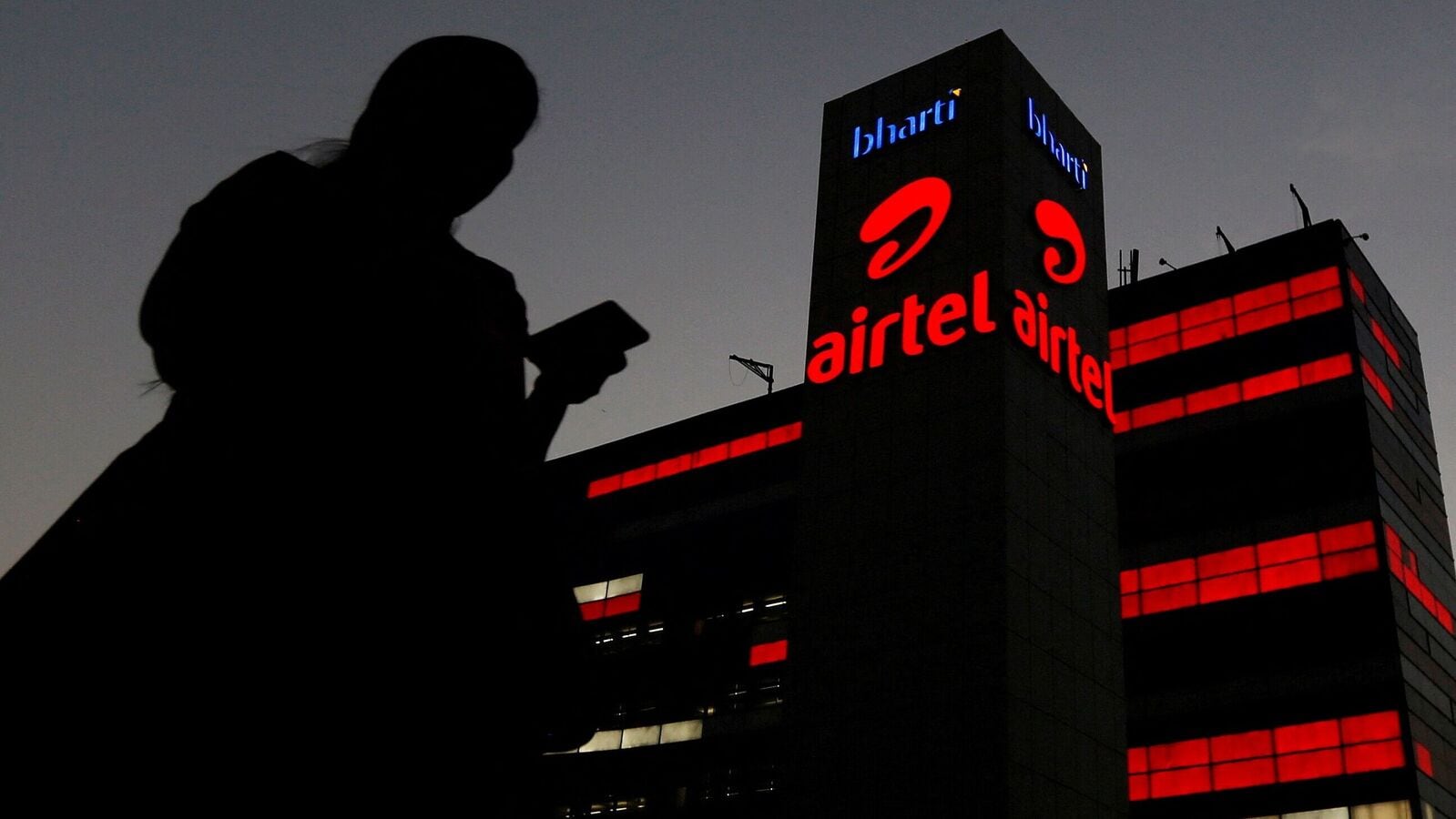 Airtel-Tata merger on the card: Bharti Telemedia in talks with Bharti Airtel in Tata Group, including DTH Biz of Tata Play